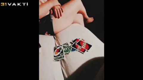 Anlaşma Gereği Her Uygun Zamanda Üvey Anneyi Bir Posta Sikmesi Gerekiyor